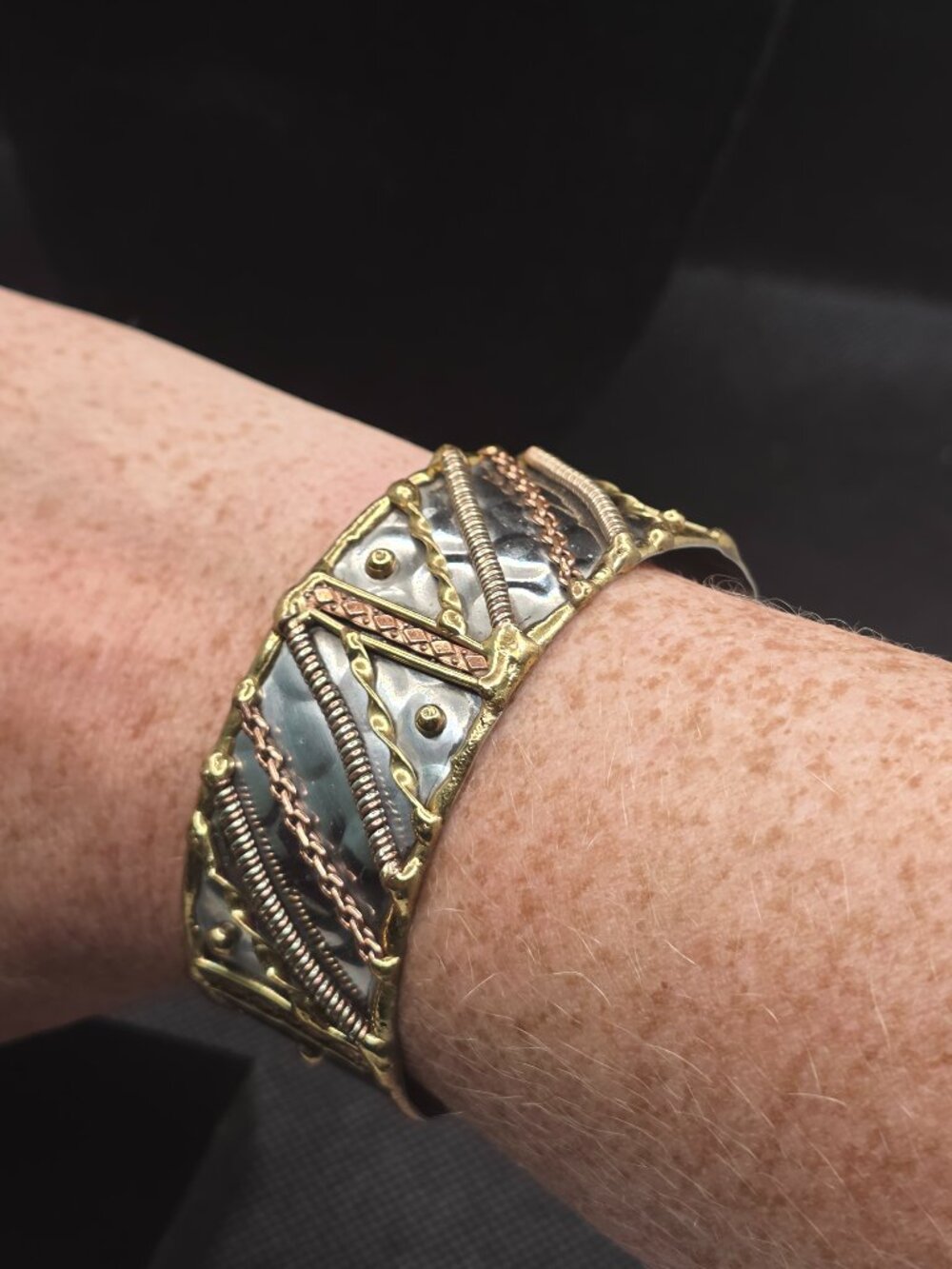 Mixed Metal Wire Cuff Bracelet Hammered Tri Color Brass Copper Silver Tone 1"